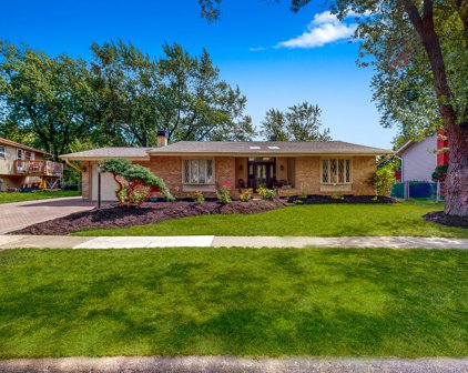 2417 Jackson Drive, Woodridge