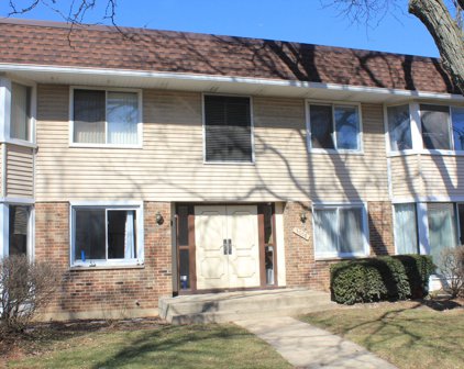 3008 Roberts Drive Unit #6, Woodridge