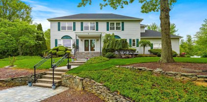 2 Leitrim Lane, Hazlet