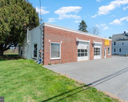 125 W Main St, Fawn Grove