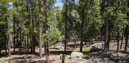 17-B Ronnie Road, Golden