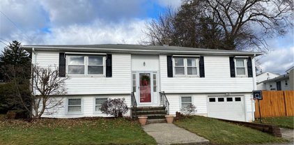 32 Belcourt  Avenue, North Providence