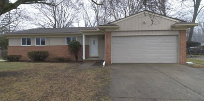 20700 SECLUDED, Southfield