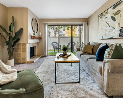 539 Woodside Oaks Unit #1, Sacramento