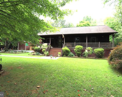 1604 Doctors Rd, Louisa