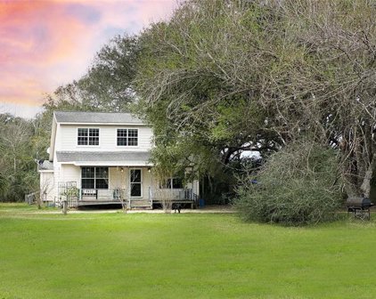 7910 County Road 255, Damon