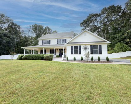 5 Crescent Court, Wading River