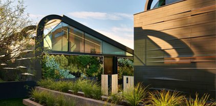 Gerard Butler's Hillside Los Feliz Home for Sale or Rent