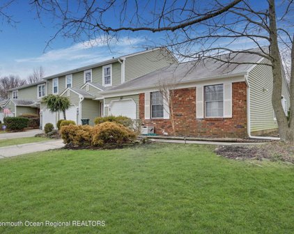 87 Oak Lane, Eatontown