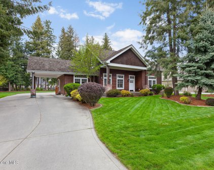 1731 Woodstone, Hayden