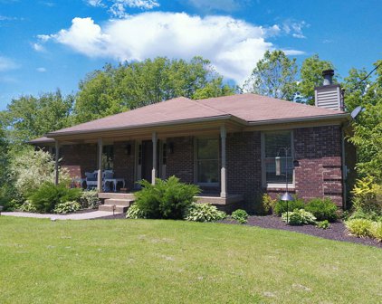 1609 Pleasure Cove Dr, La Grange
