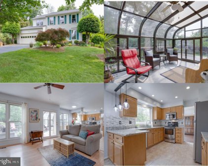 12902 Ashton Oaks Dr, Fairfax