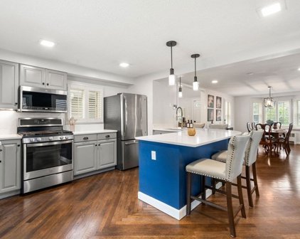 34 California Ave, Milton