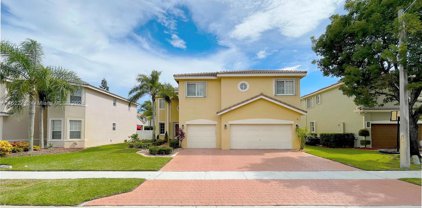 16196 Sw 15th St, Pembroke Pines