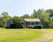 2801 River Road West, Maidens image