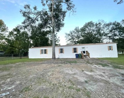 9369 Chestnut St, Lumberton