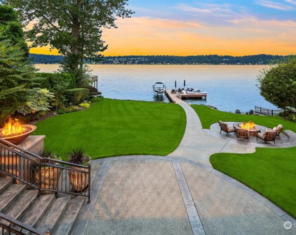 2419 E Lake Sammamish Place SE, Sammamish