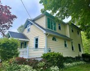 213 W Henry, Flushing image