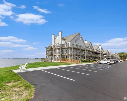 37530 JEFFERSON Unit 201, Harrison Twp
