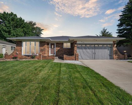 3101 DONNA, Sterling Heights