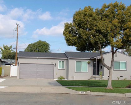 901 W Southgate Avenue, Fullerton