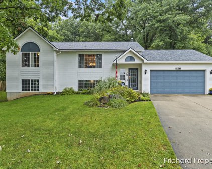 1441 Hollow Ridge Drive NE, Rockford