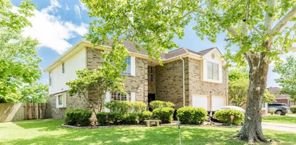 223 Almond Drive, Lake Jackson