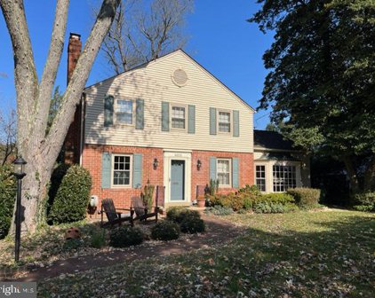 6015 Woodacres Dr, Bethesda