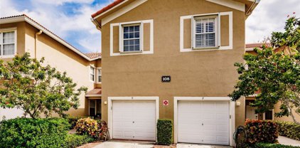 108 Lighthouse Cir Unit #E, Tequesta