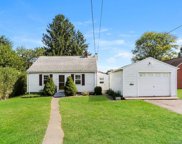 324 Farm Hill Road, Middletown image