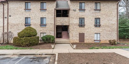 2206 Castle Rock Sq Unit #1B, Reston