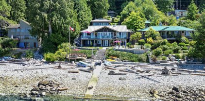 8735 Lawrence Way, West Vancouver