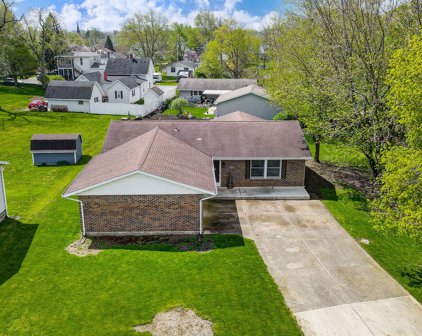 213 Maple Drive, Saint Paris