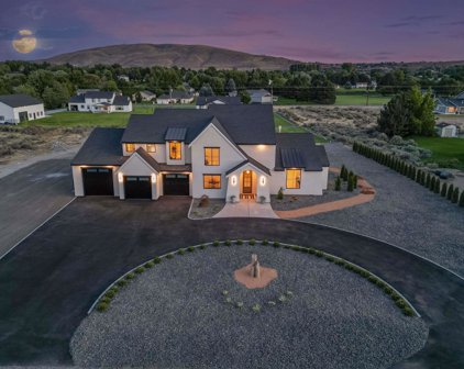 3543 Paso Fino, West Richland