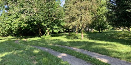 9142 Hawley Gibson Rd, Crestwood