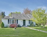 1335 East Court, Wall image