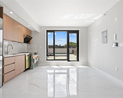 150-15 Barclay Avenue Unit #2C, Flushing