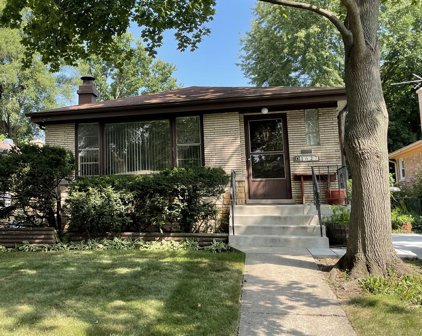 1627 Keeney Street, Evanston