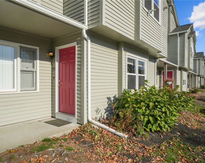 10 East Street Unit 303, Cranston