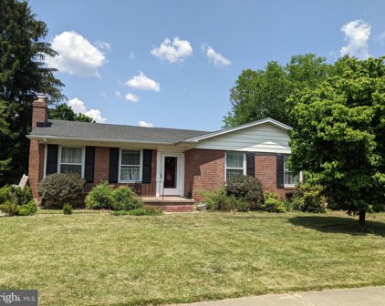 204 Chantrey Rd, Lutherville Timonium