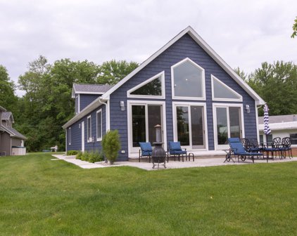 589 Sassafras Drive, Coldwater