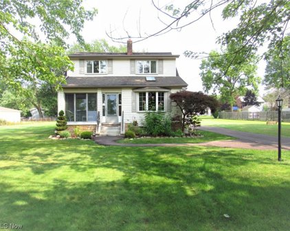 6769 Stroud Road, Middleburg Heights