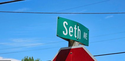 Seth Ave, Tilghman
