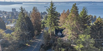 2602 Ottawa Avenue, West Vancouver