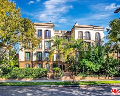 132 S Crescent Dr Unit 401, Beverly Hills