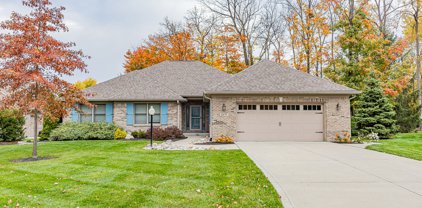 6670 English Oak Lane, Avon