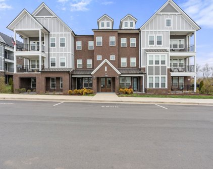 700 Vintage Green Ln Unit #103, Franklin