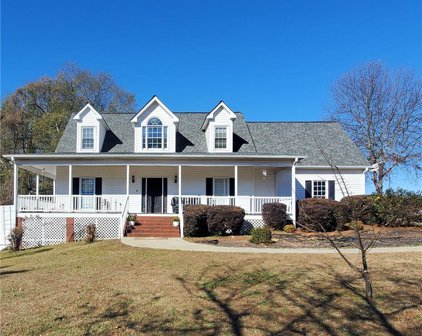 2400 Manor Way, Loganville