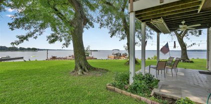 2011 Lakewood Court, Willis