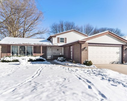 2735 N Brighton Place, Arlington Heights